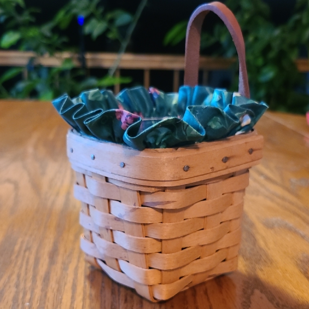 Longaberger Woven Basket with Green Floral Lining And Protector